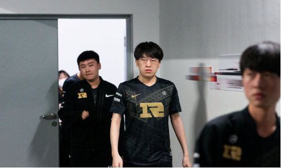 热刺的直接 热刺的直接