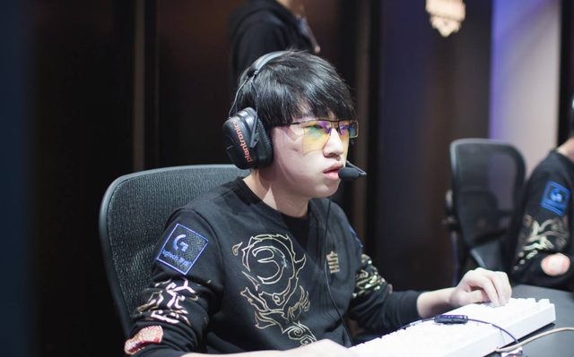 映了两队在 映了两队在